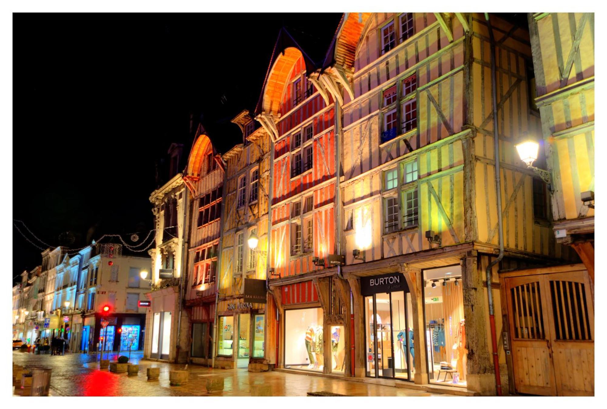 Les Chalets Aux Gites D'Orient Geraudot Экстерьер фото