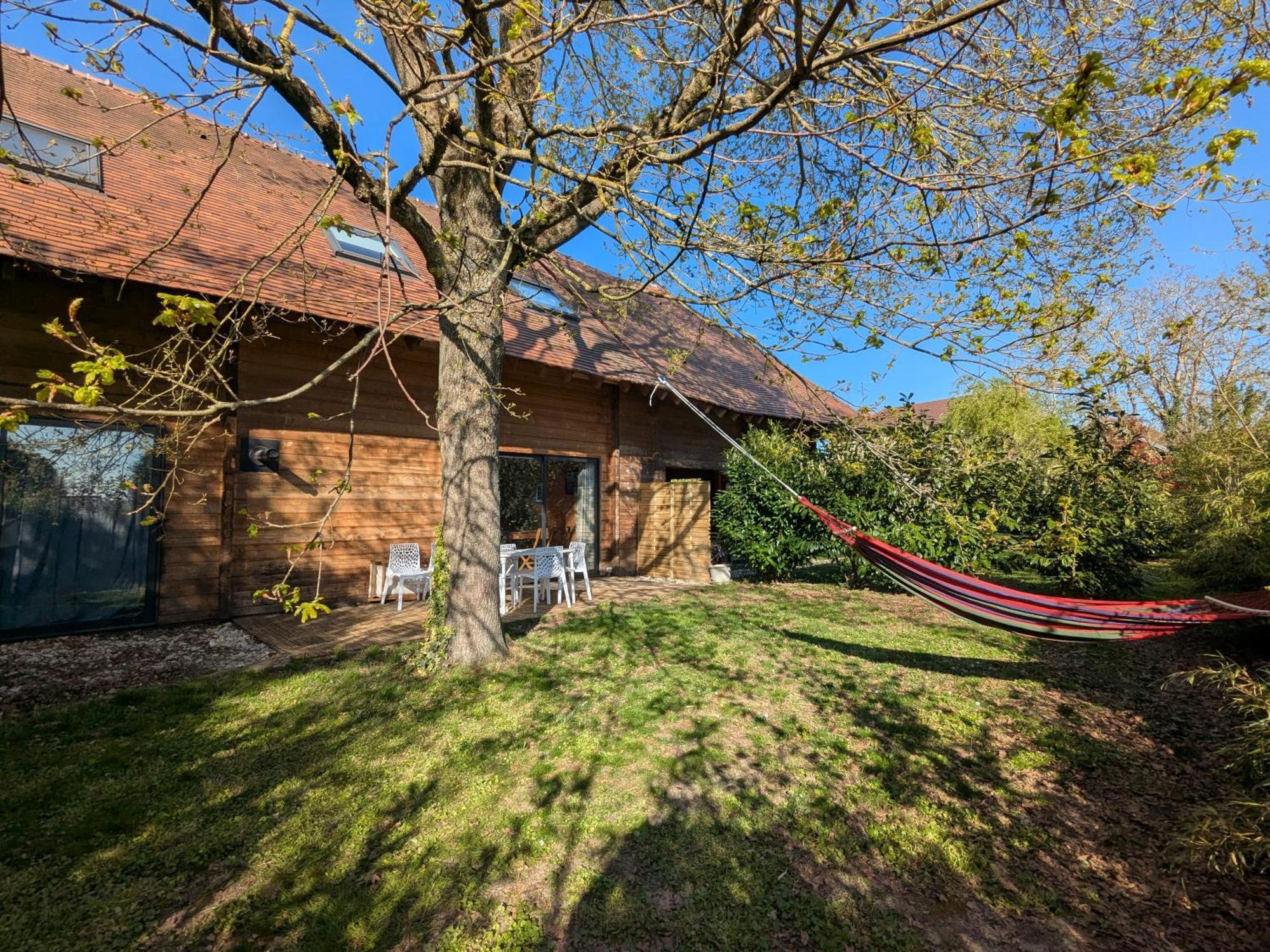Les Chalets Aux Gites D'Orient Geraudot Номер фото